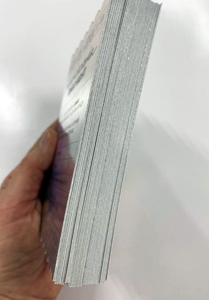 Листівки під замовлення фігурні