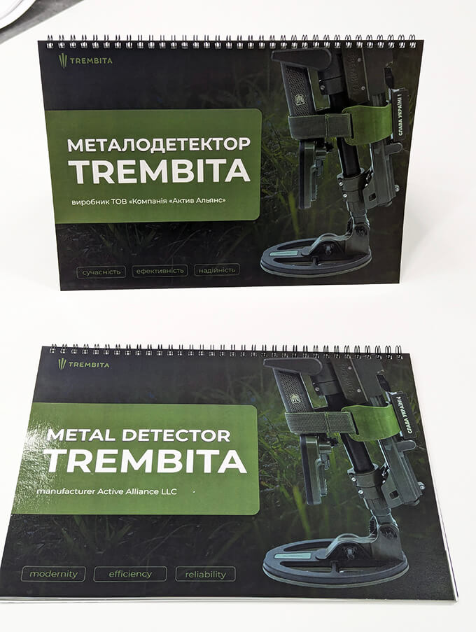 печать каталогов с черной пружиной