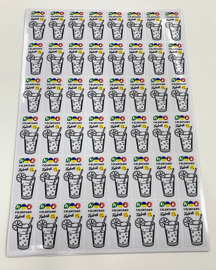 Друк наліпок на прозорій плівці та плюс біла фабра