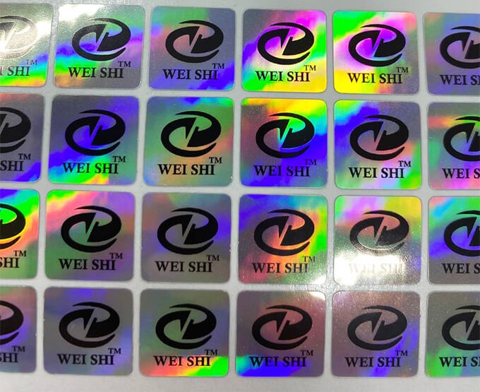 наклейки на заказ на голографической пленке