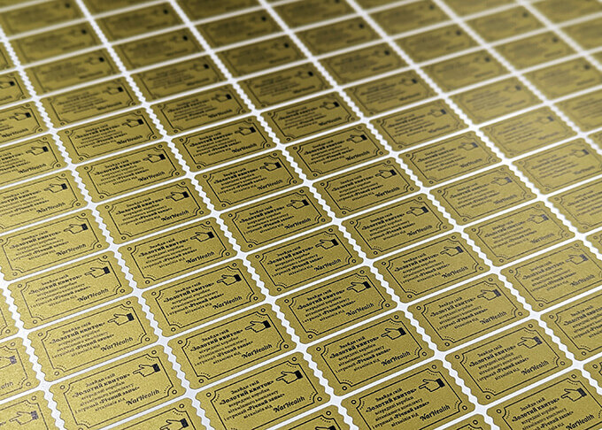 наклейки под заказ на золотой пленке Оракал