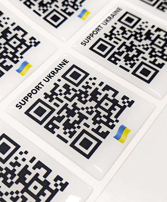 изготовление шильды объемная наклейка