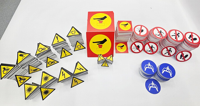 Виготовлення пластикових табличко на змовлення Київ