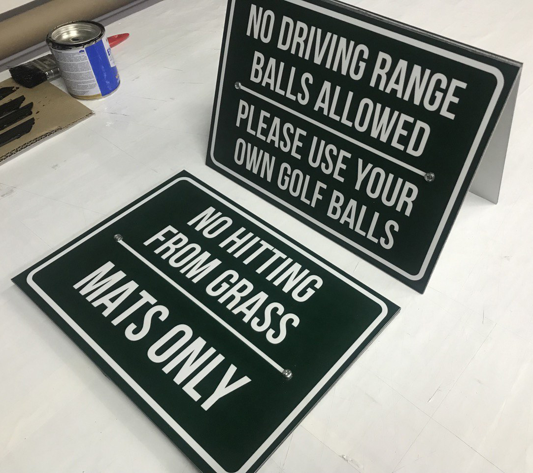 Металеві таблички